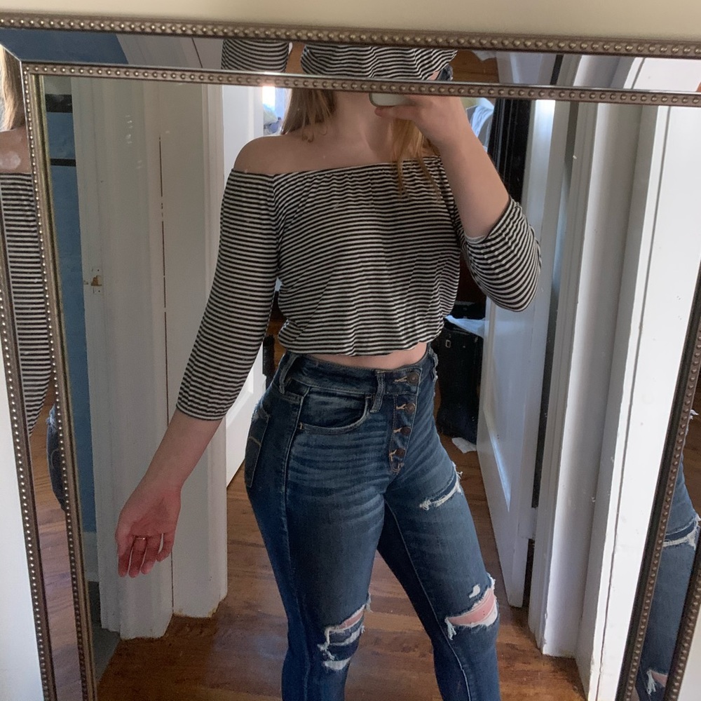 Hollister - Off the shoulder top